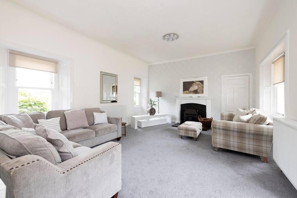 Two Bedroom Country Cottage With Parking Musselburgh Buitenkant foto